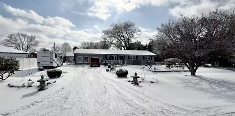 2502 Green Acres Dr, Clarksville, TN 37042