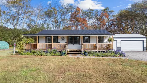 2559 W Valley Rd, Dunlap, TN 37327