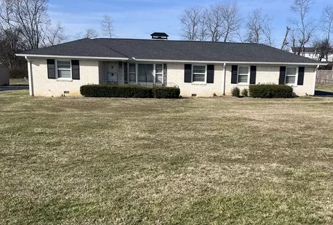 206 Clearview Cir, Hendersonville, TN 37075