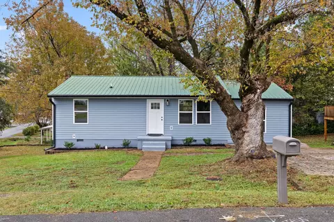 702 Short St, Rossville, GA 30741