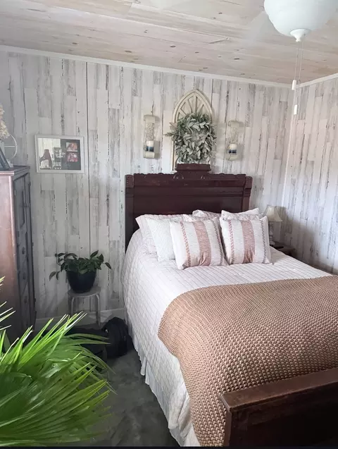 Bedroom - 99 Busby Rd, Loretto, TN 38469 photo 2 of 2