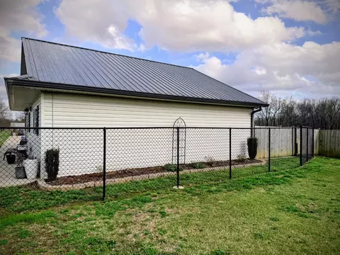 Exterior - 99 Busby Rd, Loretto, TN 38469 photo 4 of 14