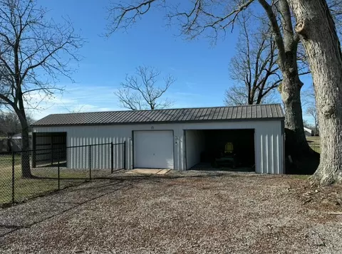 Exterior - 99 Busby Rd, Loretto, TN 38469 photo 10 of 14