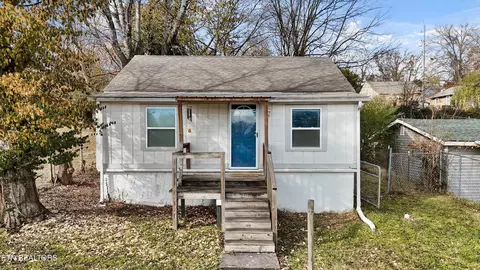 917 W Emerald Ave, Knoxville, TN 37921