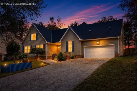 9100 Tennga Ln, Chattanooga, TN 37421