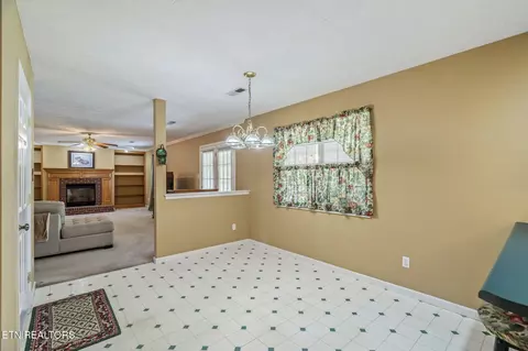 337 Nicely Tr, Powell, TN 37849 photo 11