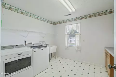 337 Nicely Tr, Powell, TN 37849 photo 16