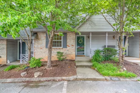 5205 Trace Manor Ln, Knoxville, TN 37912