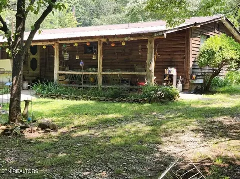 318 Red Bud Ln, Kingston, TN 37763