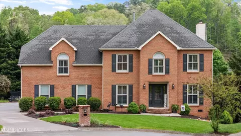1216 Hollow Ridge Ln, Knoxville, TN 37931