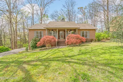 8005 Whitestone Rd, Knoxville, TN 37938