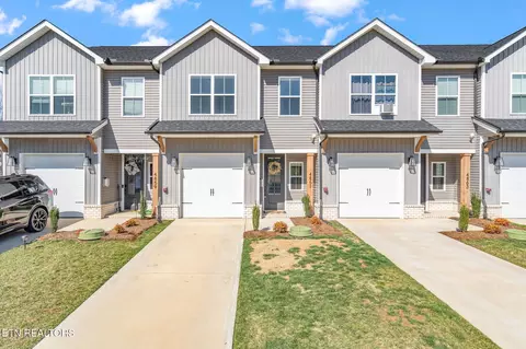4861 Ancient Glacier Ln, Knoxville, TN 37918