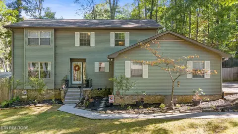 10818 Sallings Rd, Knoxville, TN 37922