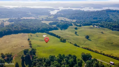 1 Hugh Cameron Rd, Rutledge, TN 37861