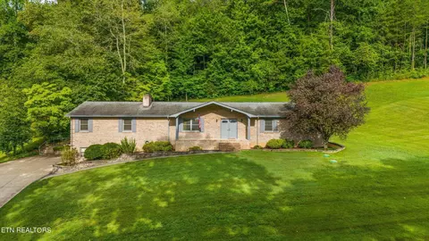 116 Wealdwood Dr, Clinton, TN 37716