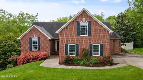 10324 Meadow Ridges Ln, Knoxville, TN 37922
