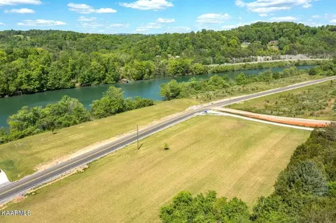 24 Harbour Dr, Clinton, TN 37716