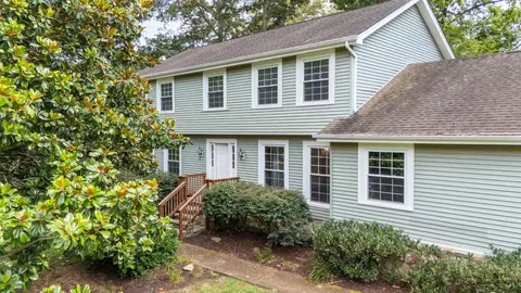 4805 Woodland Cir, Hixson, TN 37343