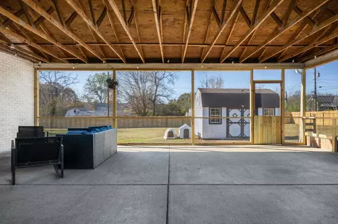 Exterior - 3205 Sylvia Rd, Dickson, TN 37055 photo 5 of 9