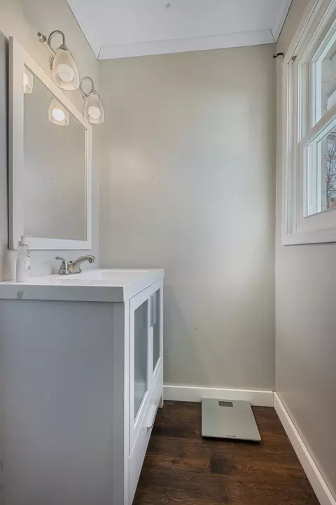 Bath - 3205 Sylvia Rd, Dickson, TN 37055 photo 1 of 3