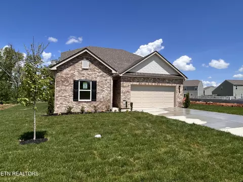 269 Sugar Maple Trail Tr, Lenoir City, TN 37771