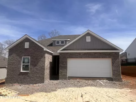 377 Sugar Maple Trl, Lenoir City, TN 37771