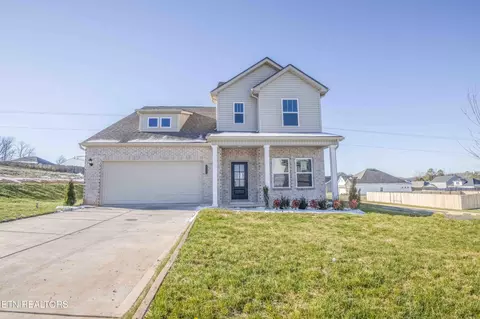 137 Thuja Tree Ln, Lenoir City, TN 37771