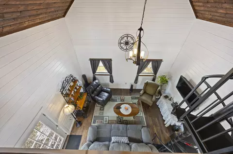 Living - 1085 Henegar Rd, Morrison, TN 37357 photo 4 of 4