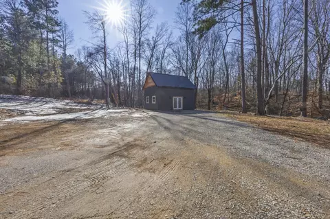 Exterior - 1085 Henegar Rd, Morrison, TN 37357 photo 1 of 3
