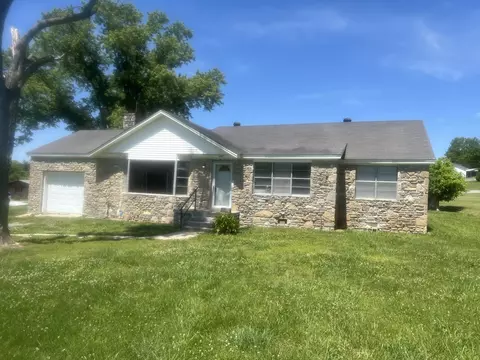 610 Majors Blvd, Lynchburg, TN 37352