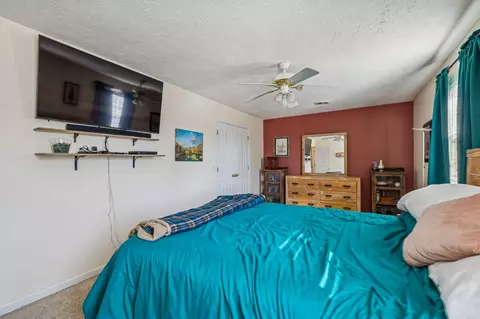 Bedroom - 1908 Pennington Dr, Murfreesboro, TN 37129 photo 5 of 8