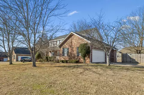 Exterior - 1908 Pennington Dr, Murfreesboro, TN 37129 photo 2 of 11