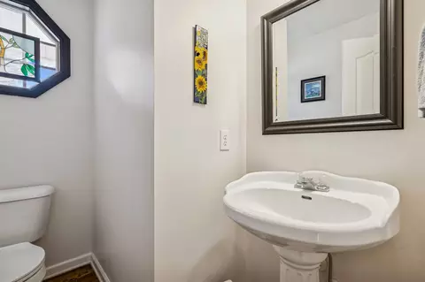 Bath - 1908 Pennington Dr, Murfreesboro, TN 37129 photo 1 of 5