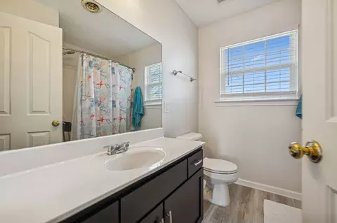 Bath - 1908 Pennington Dr, Murfreesboro, TN 37129 photo 5 of 5