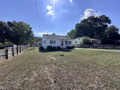 2418 Tunnel Blvd, Chattanooga, TN 37406