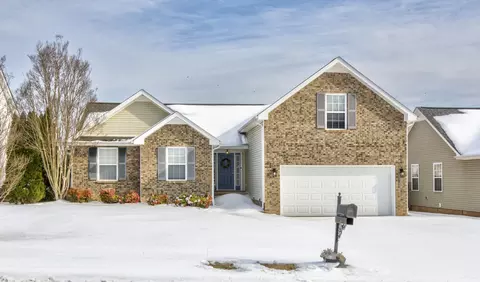 2789 Ridgepole Dr, Clarksville, TN 37040