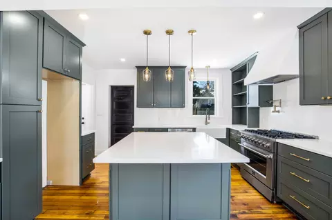 Kitchen - 325 Walnut St N, Springfield, TN 37172 photo 3 of 6