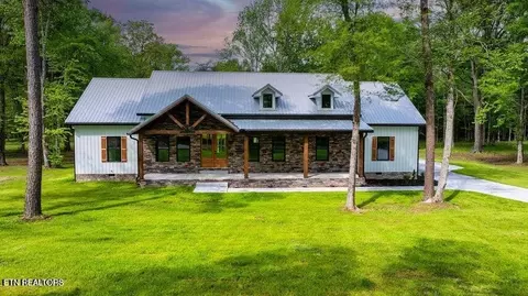 455 Sunset Harbor Dr, Dandridge, TN 37725