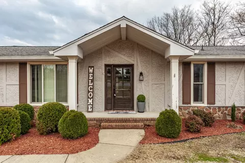 144 Allen Dr, Hendersonville, TN 37075