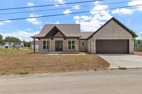 373 Old Power House Rd, Lawrenceburg, TN 38464