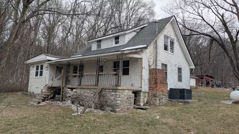 215 Robertson Ln, Castalian Springs, TN 37031