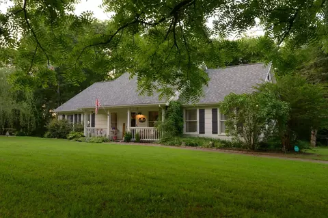 10523 E Lyon Rd, Readyville, TN 37149