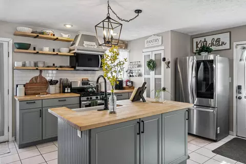 126 Flowers Rd, Crofton, KY 42217