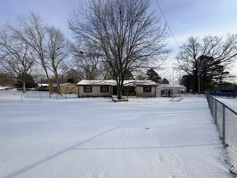 238 Pine Mountain Rd, Clarksville, TN 37042