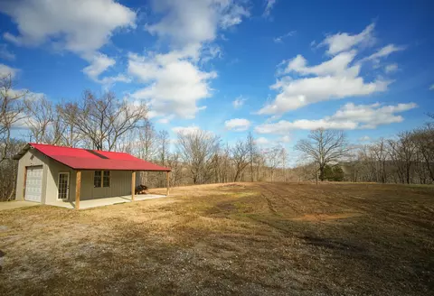 199 Spain Rd, Charlotte, TN 37036