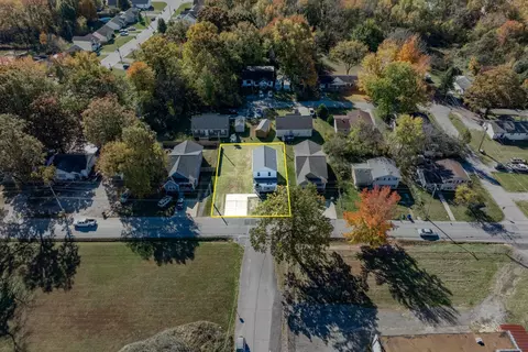 View/Area - 301 22nd Ave E, Springfield, TN 37172 photo 7 of 10