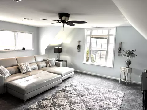 Living - 4629 Smitty Dr, Murfreesboro, TN 37128 photo 3 of 3