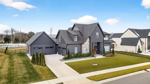 7017 Lampkins Crossing Dr, College Grove, TN 37046