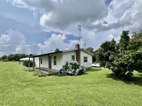 3467 Fall River Rd, Pulaski, TN 38478