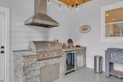 Kitchen - 1115 River Bluffs Dr, Jasper, TN 37347 photo 5 of 5